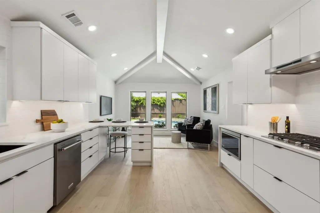 5702 Glen Heather Drive