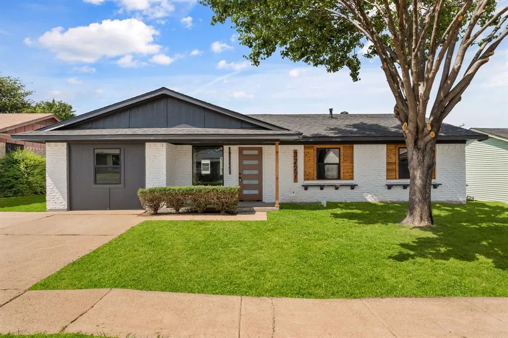 3727 Pacesetter Drive