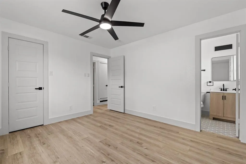 3727 Pacesetter Drive