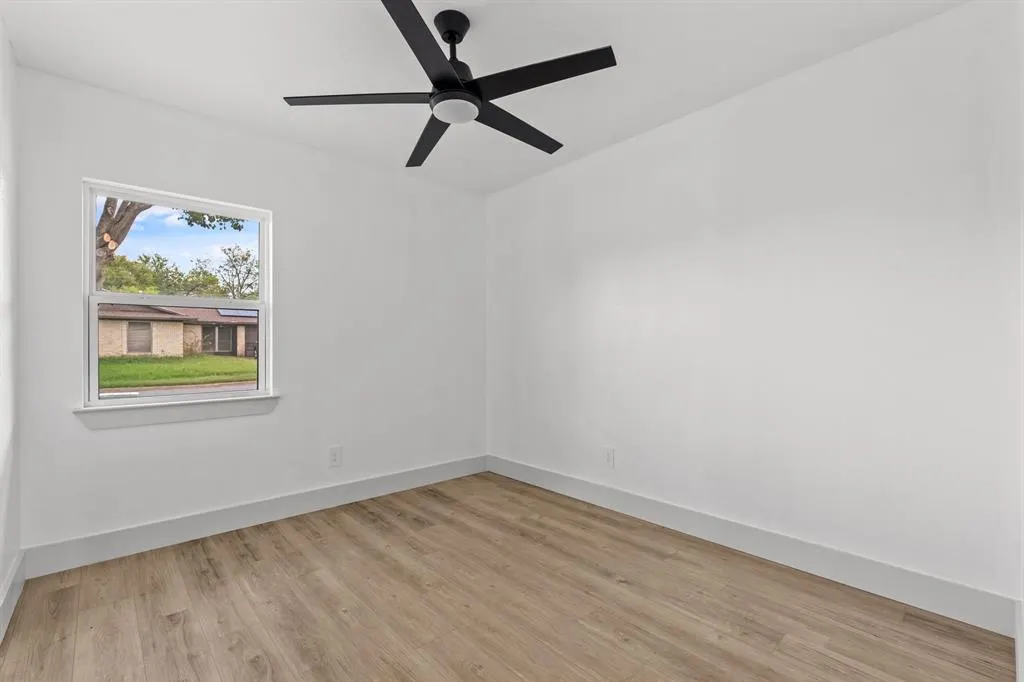 3727 Pacesetter Drive