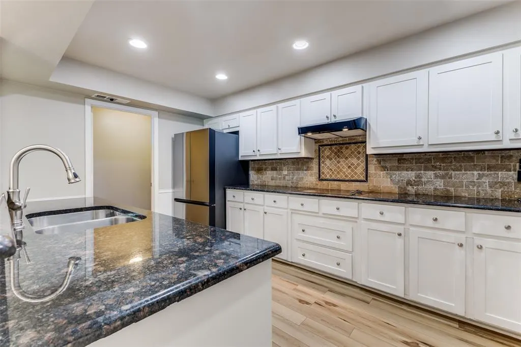 3909 Saddlehead Drive