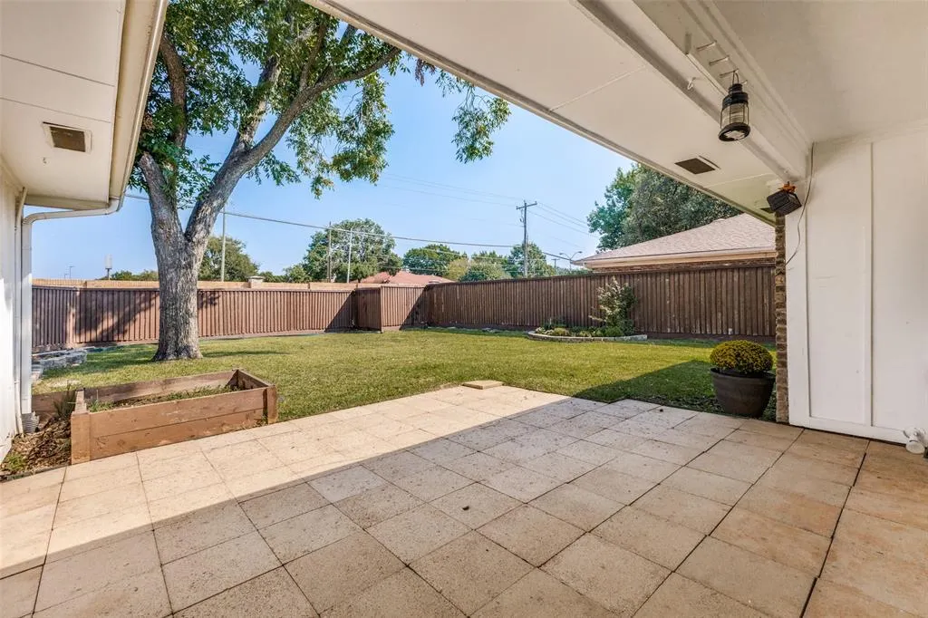 3909 Saddlehead Drive