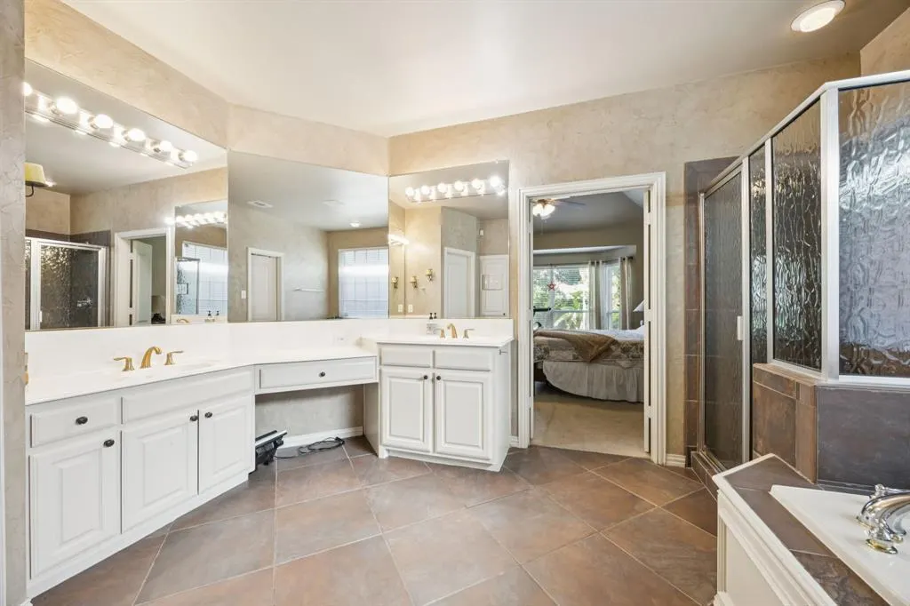 2417 Mesa Oak Trail