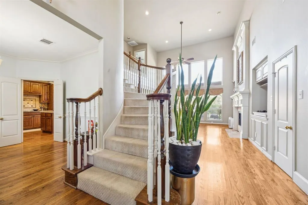2417 Mesa Oak Trail