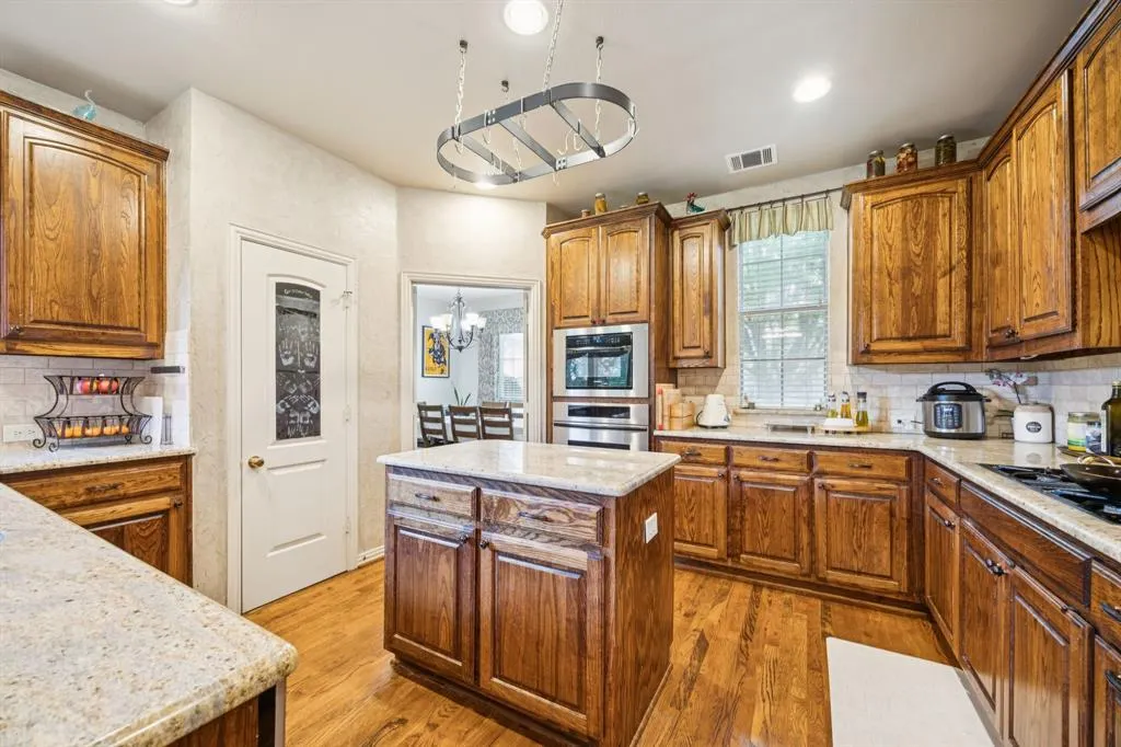 2417 Mesa Oak Trail