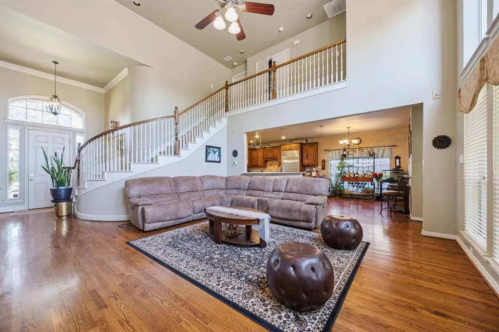 2417 Mesa Oak Trail