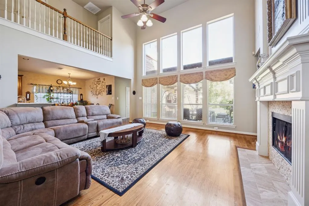 2417 Mesa Oak Trail