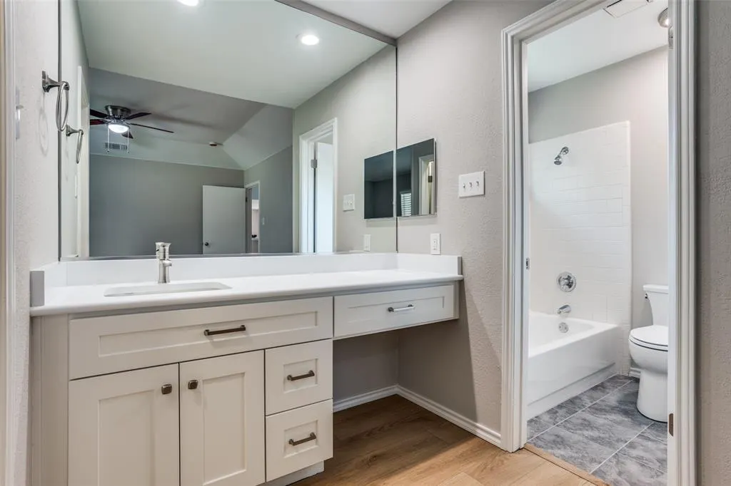 1016 Ledgemont Drive