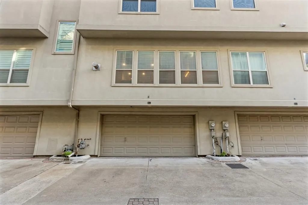 1500 Pecos Street, #7