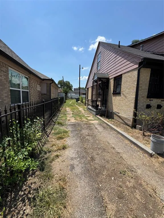 234 W Woodin Boulevard