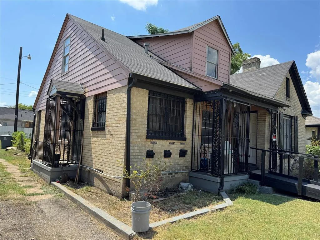 234 W Woodin Boulevard