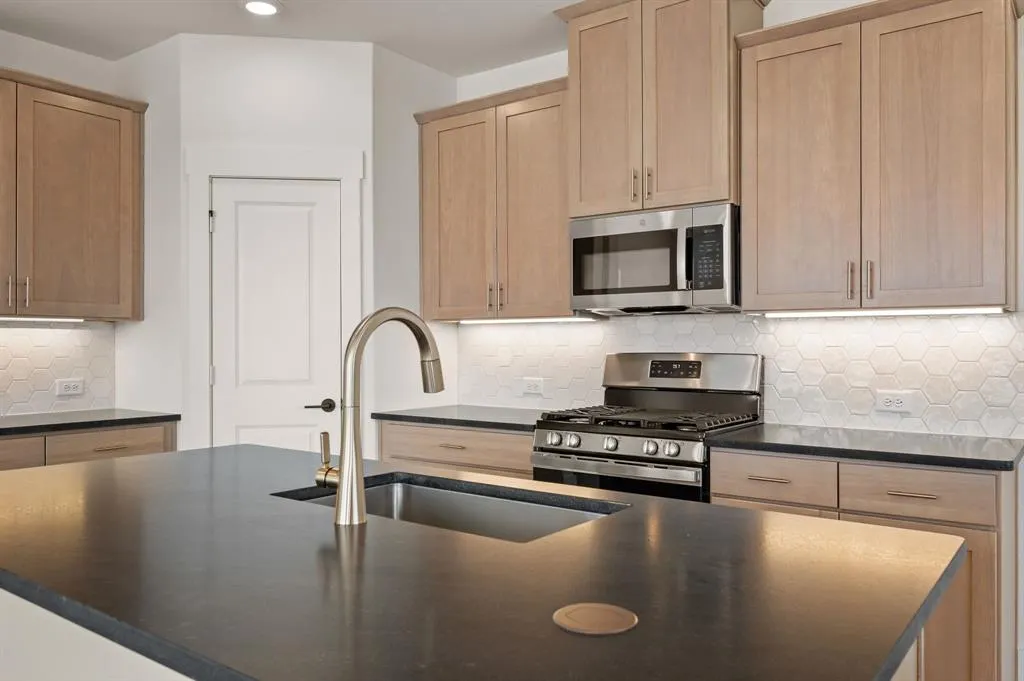 2536 Red Tailed Hawk Lane