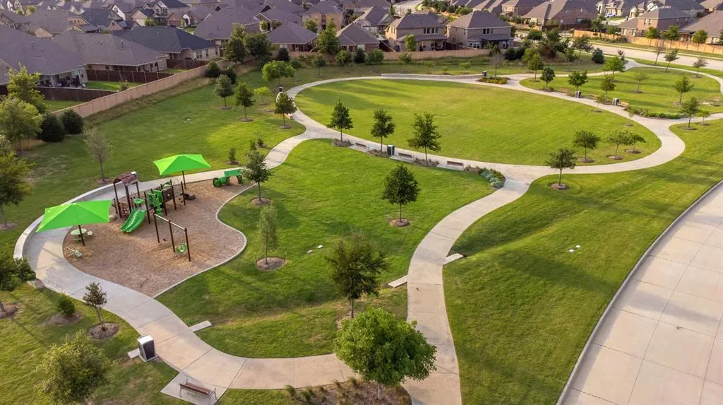 2536 Red Tailed Hawk Lane