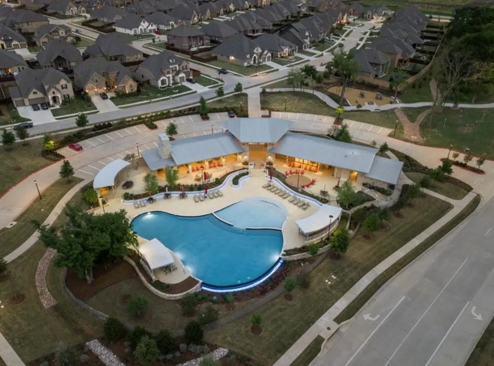 2536 Red Tailed Hawk Lane