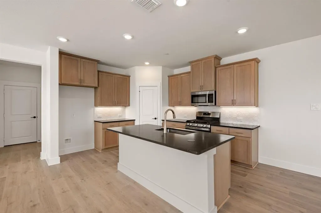 2536 Red Tailed Hawk Lane