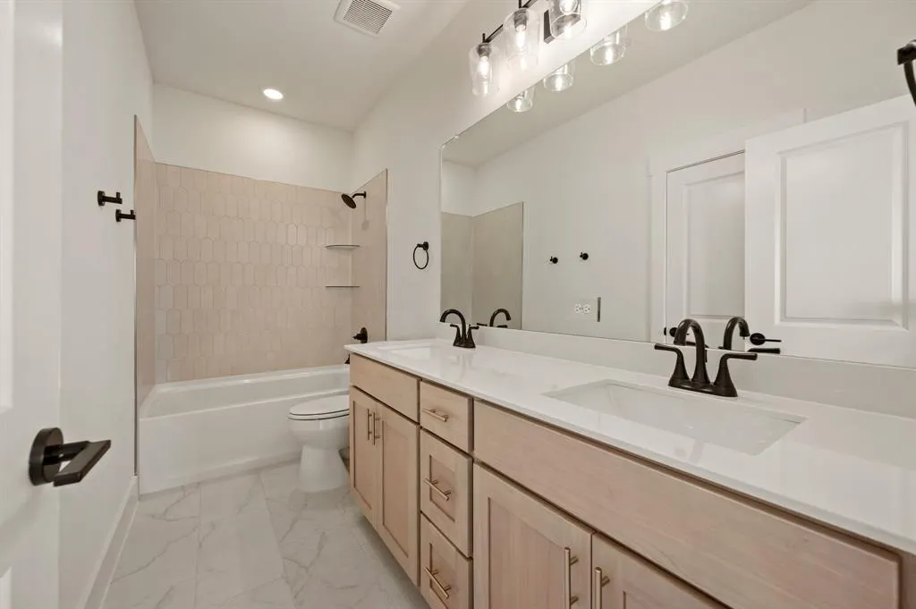 2536 Red Tailed Hawk Lane