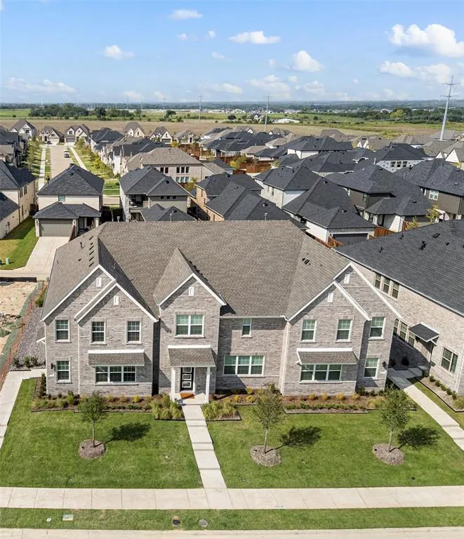 2536 Red Tailed Hawk Lane