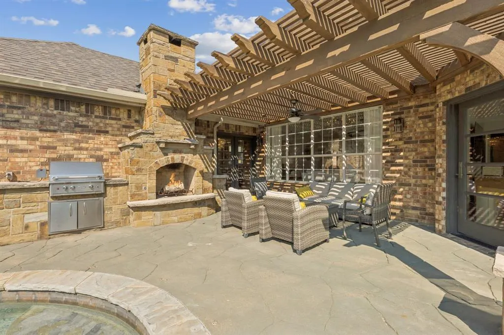 6420 Castlemere Drive