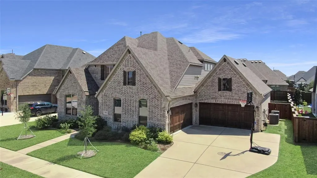 3811 Pepper Grass Lane