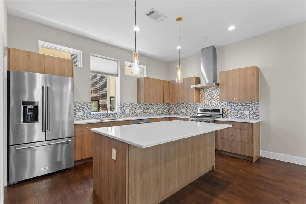 4514 Cabell Drive, #101