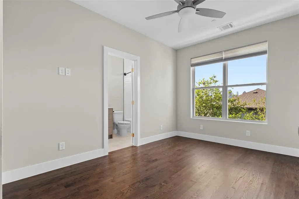4514 Cabell Drive, #101