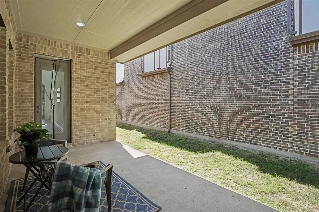 4569 Wilbarger Street