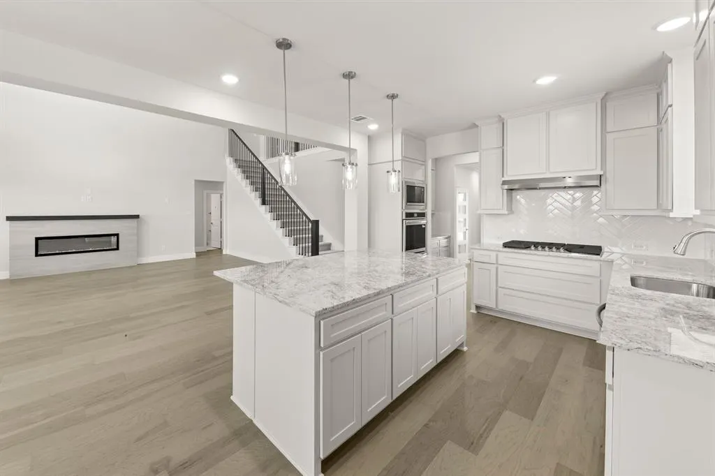 2507 Rolling Hills
