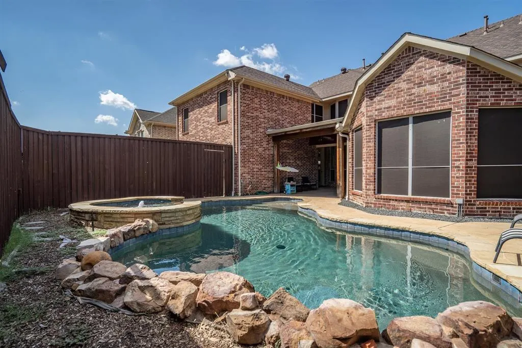 6616 Shadow Rock Drive