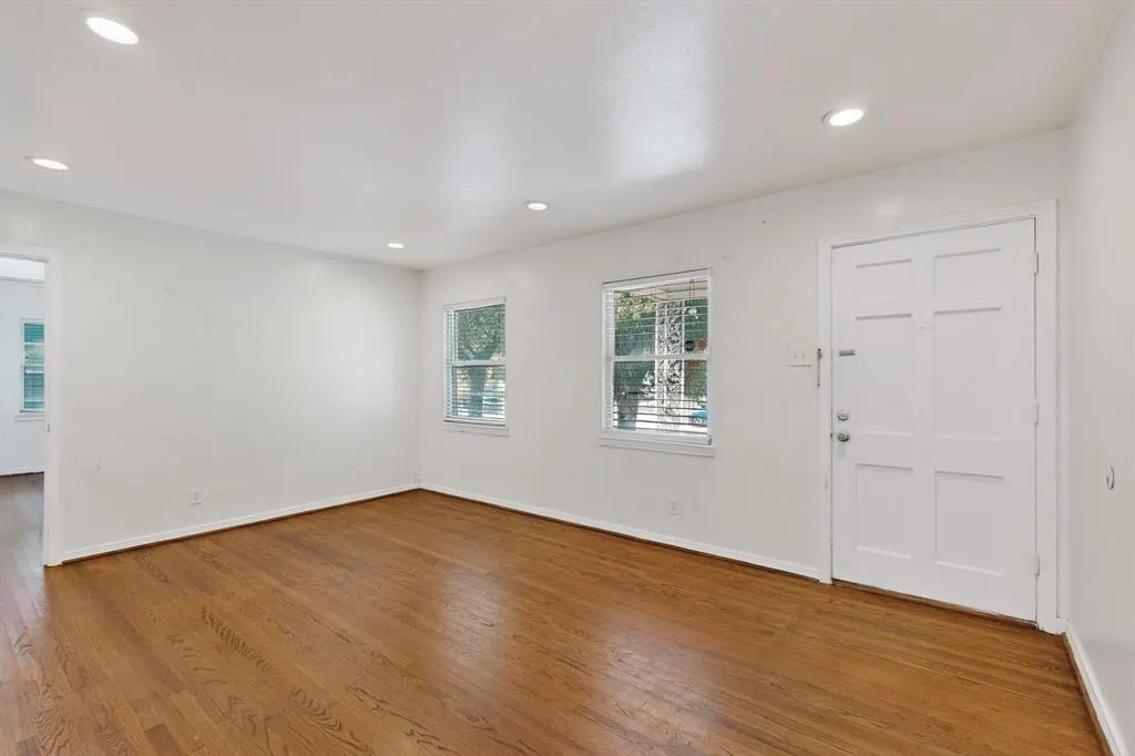 2912 Shadow Wood Drive