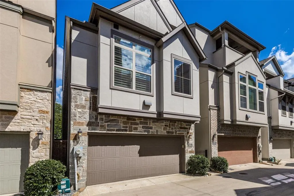 5184 Brickellia Drive
