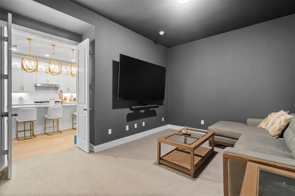 3101 Peartree Lane