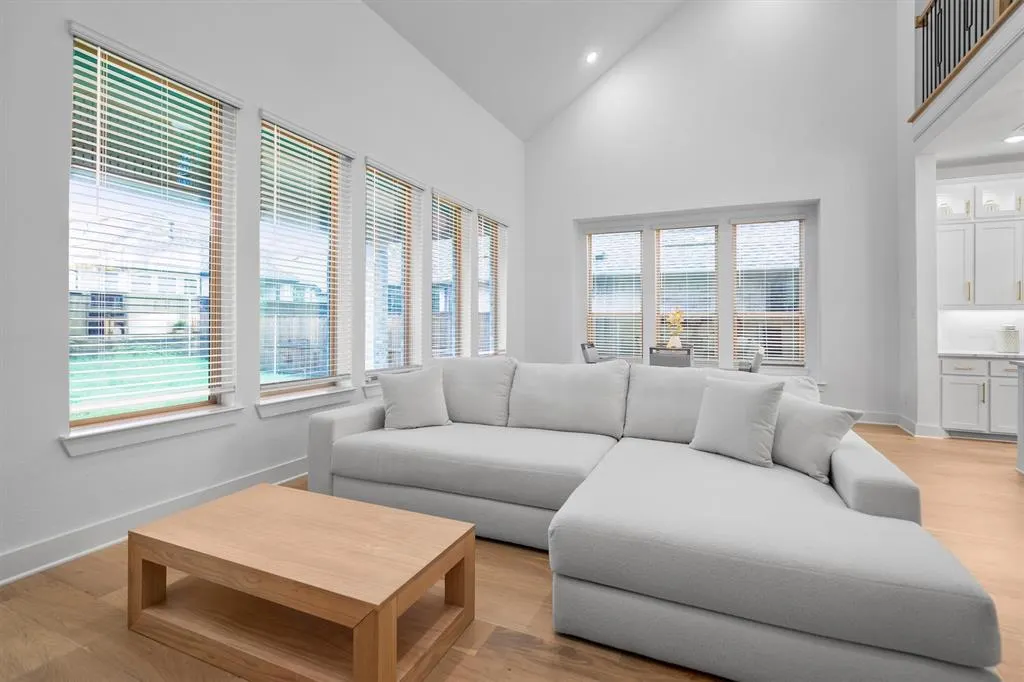 3101 Peartree Lane