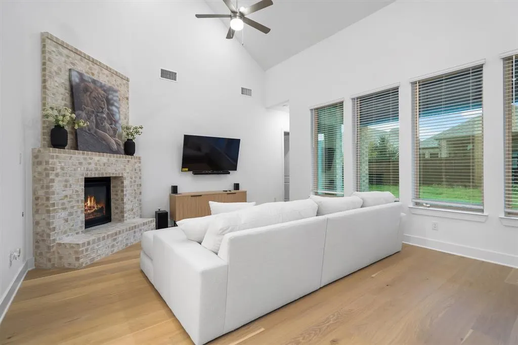 3101 Peartree Lane