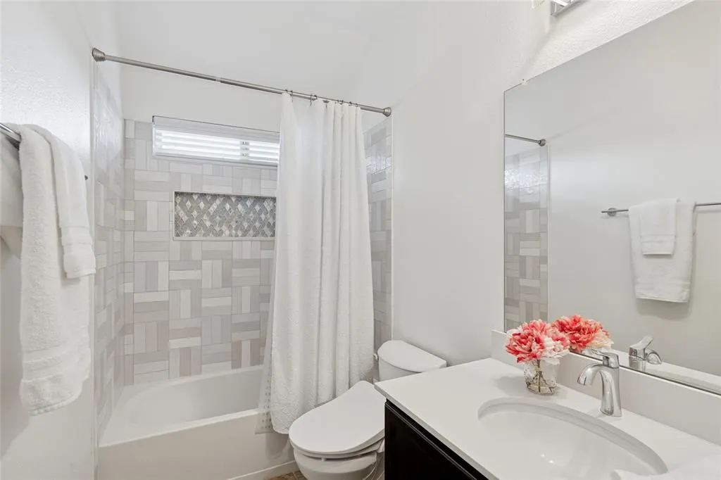 424 Roger Graves Circle
