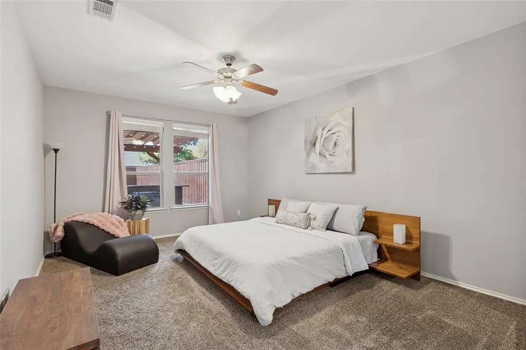 424 Roger Graves Circle