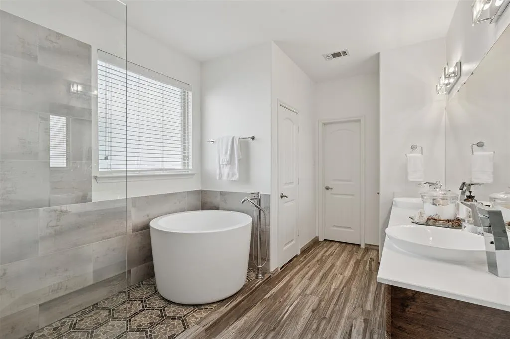 424 Roger Graves Circle