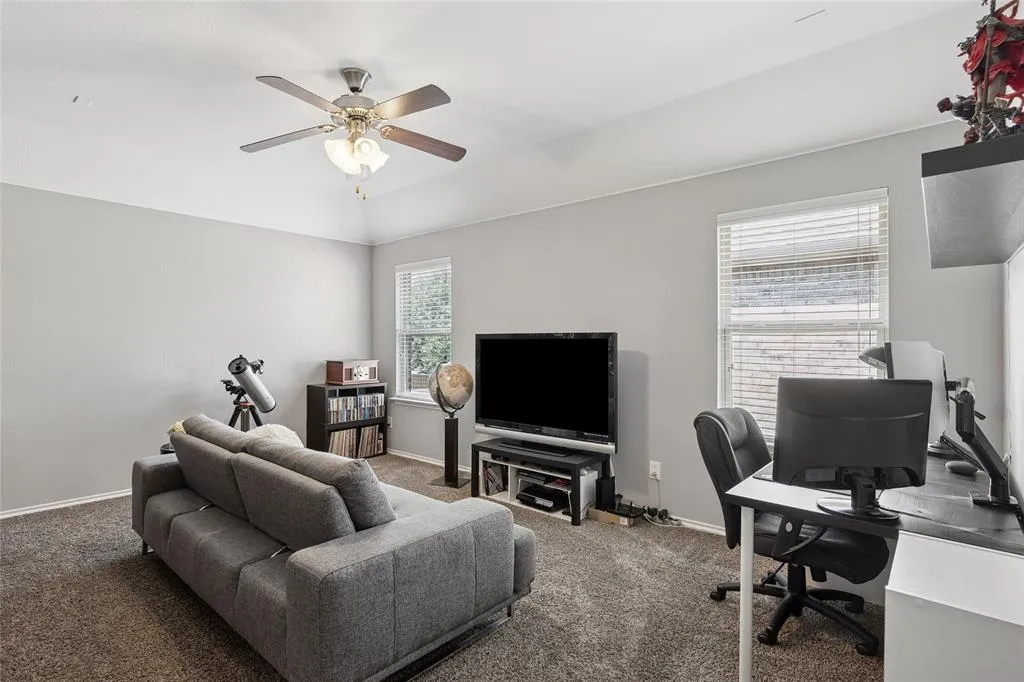 424 Roger Graves Circle
