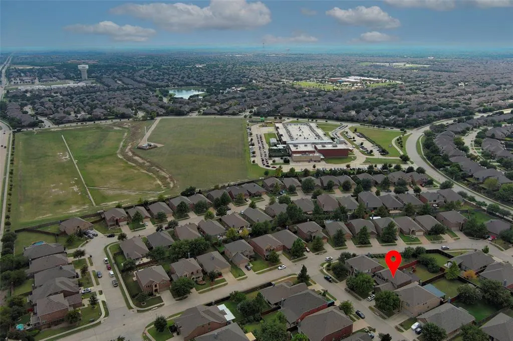 424 Roger Graves Circle