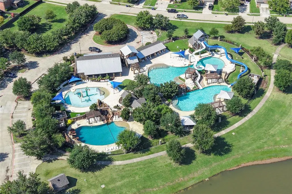 424 Roger Graves Circle