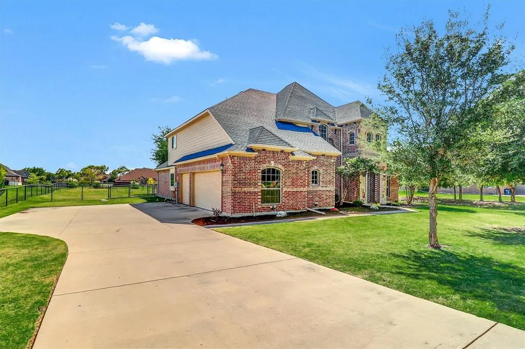 2757 Oakwood Drive