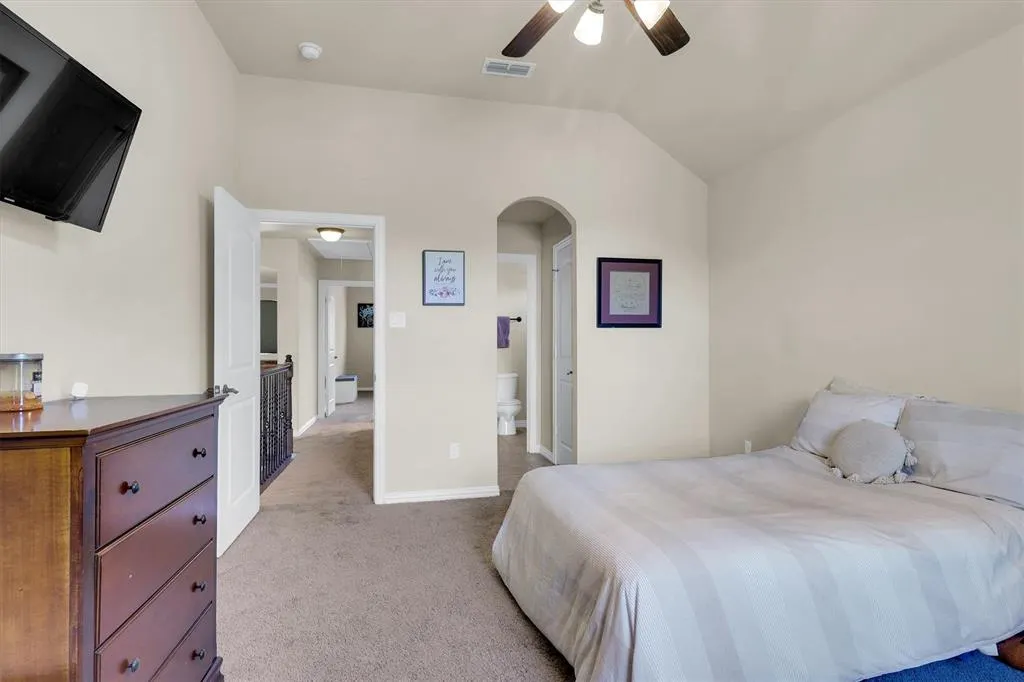 2757 Oakwood Drive