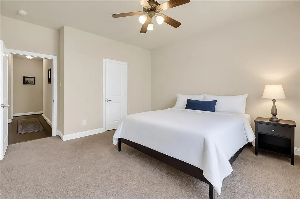 2757 Oakwood Drive