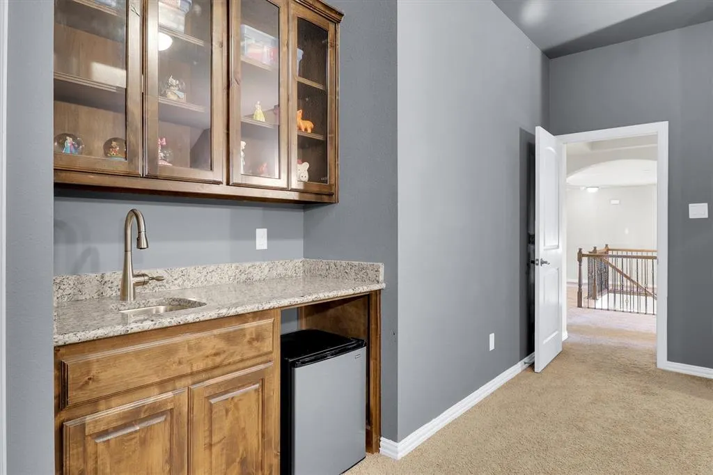 2757 Oakwood Drive