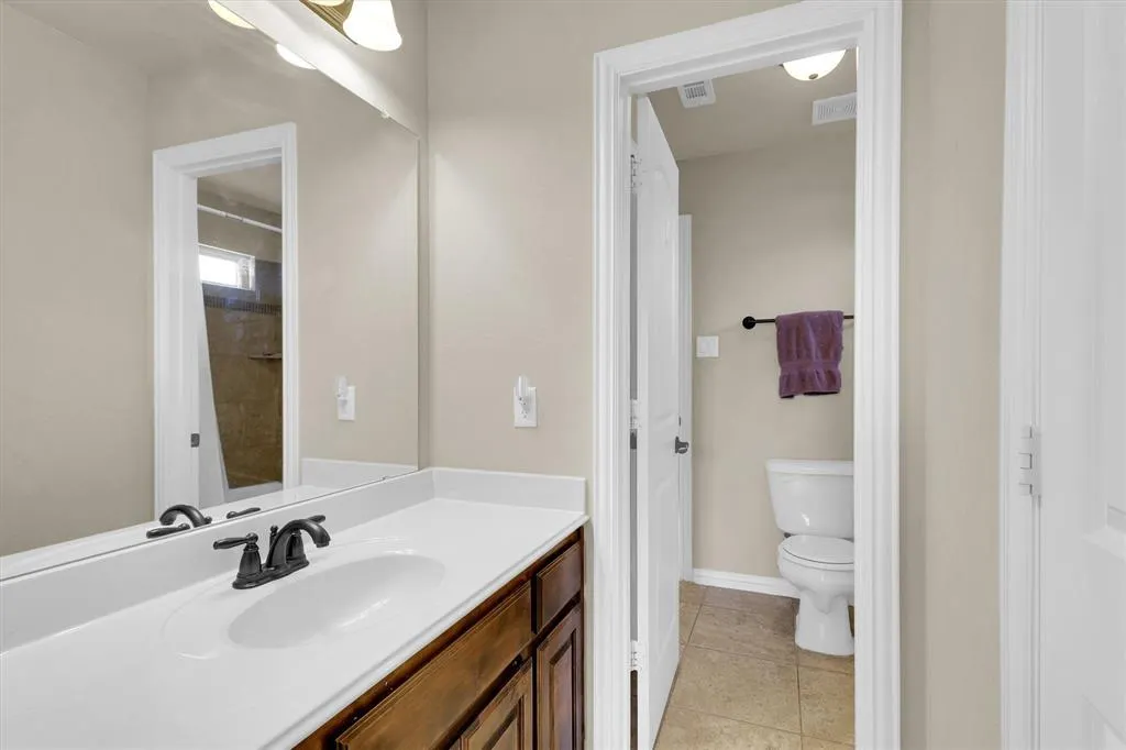 2757 Oakwood Drive