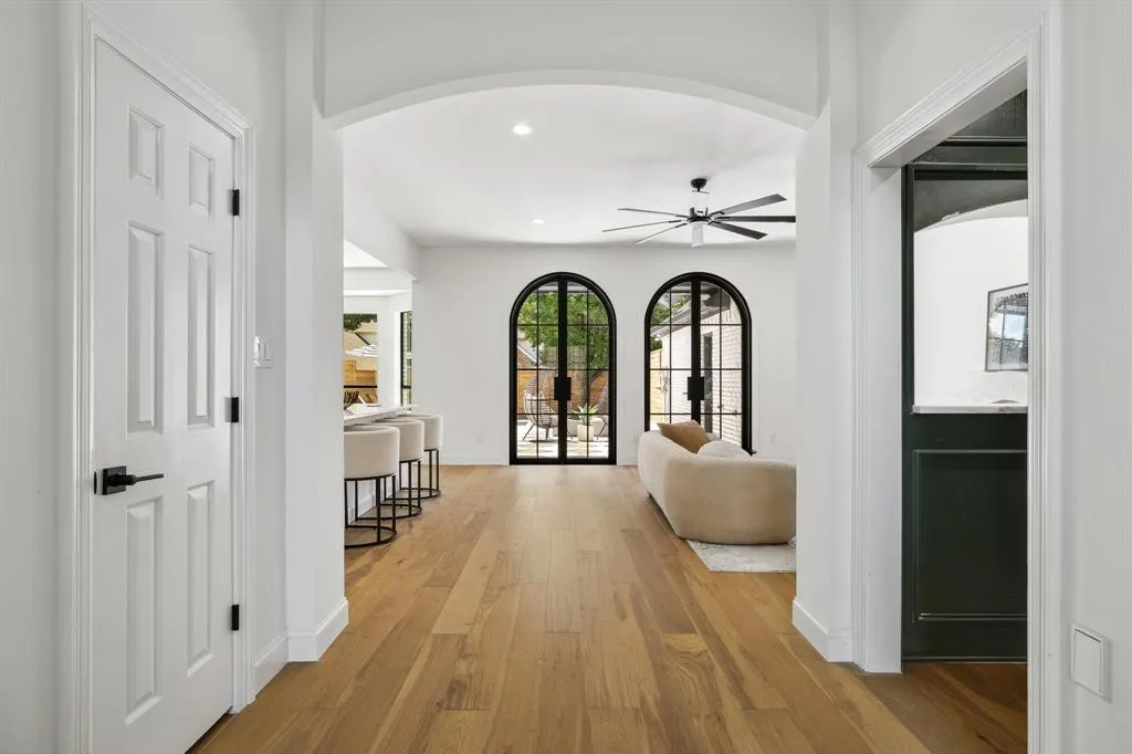 4736 Holly Tree Drive