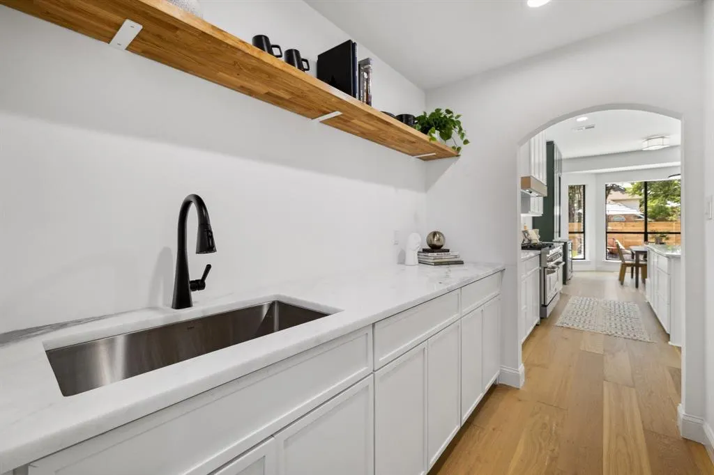 4736 Holly Tree Drive