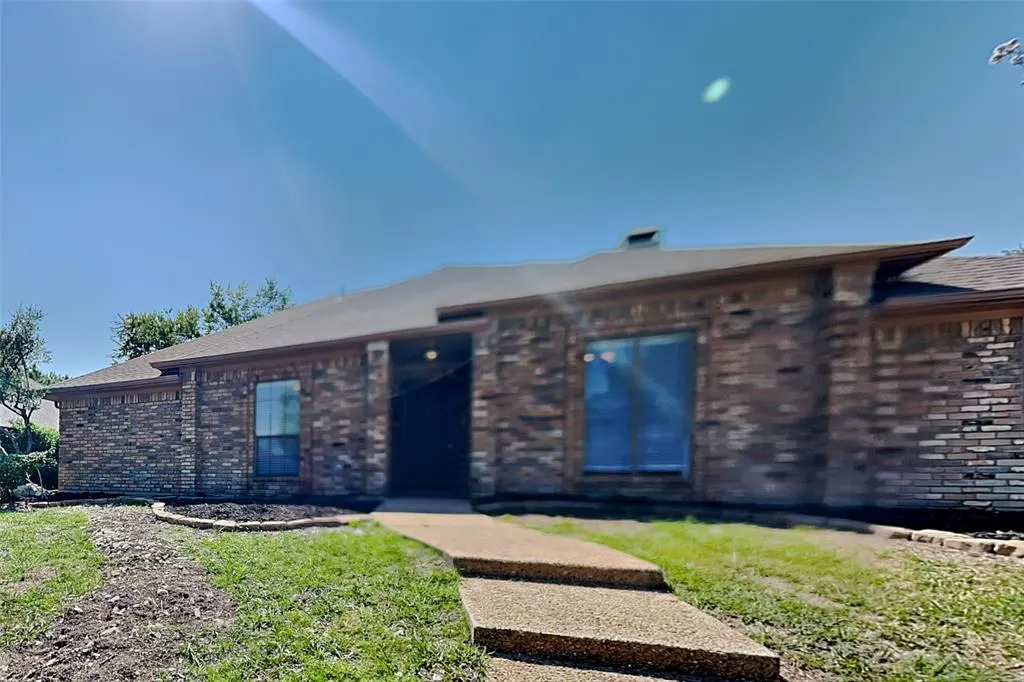 1104 Sandy Creek Drive