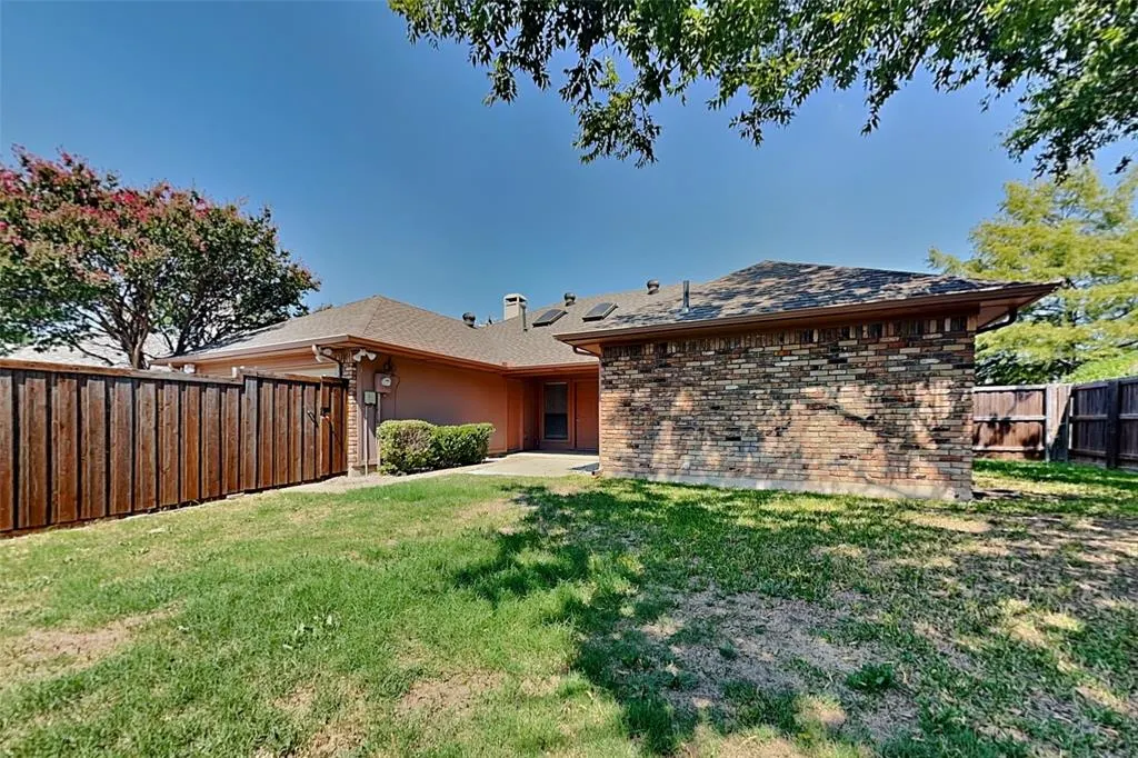 1104 Sandy Creek Drive