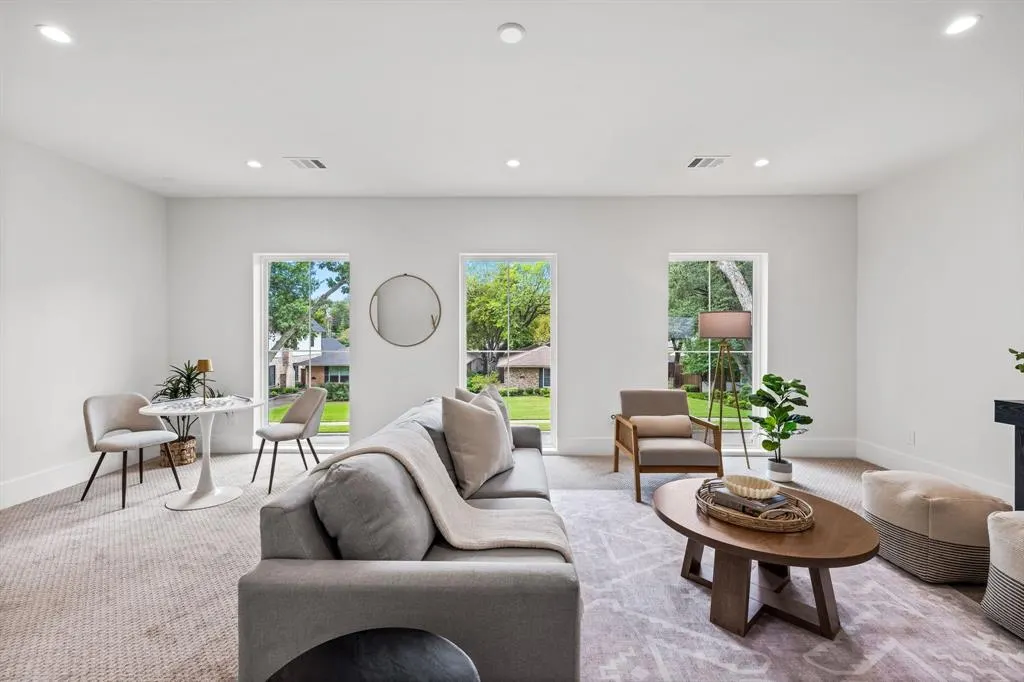 9124 Lynbrook Drive