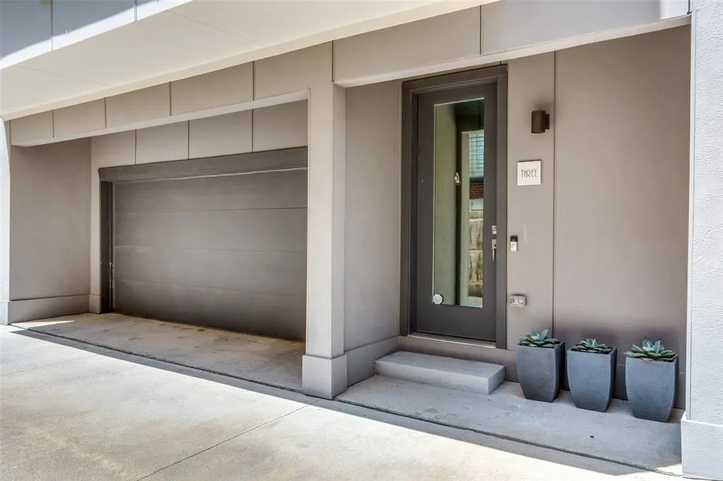 5608 Lindell Avenue, #3